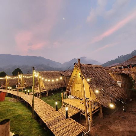 Yellowstone Camps Resort Sapan Ban Huai Ti Bagian luar foto